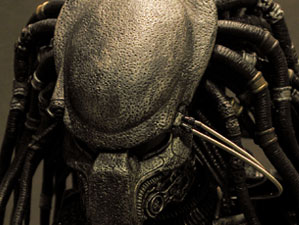 Ancient Predator (Asia Edition) Hot Toys sixth scale figure