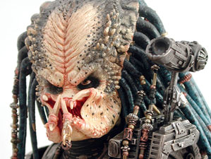 Elder Predator Hot Toys sixth scale figure