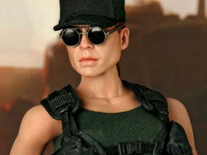 Sarah Connor Hot Toys sixth scale figure