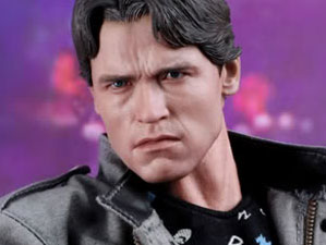 T-800 Hot Toys sixth scale figure