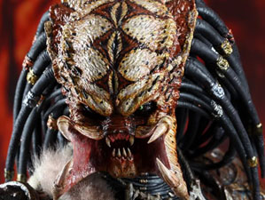 Shadow Predator Hot Toys sixth scale figure